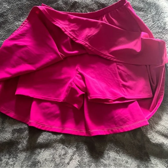 Torrid 00 Hot Pink Flared Skort with pockets on side of shorts - Picture 3 of 5
